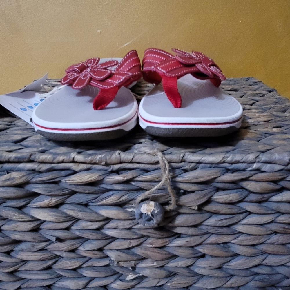 Clarks Women's Cloud Steppers Red Sandals Size 5 - Picture 8 of 10